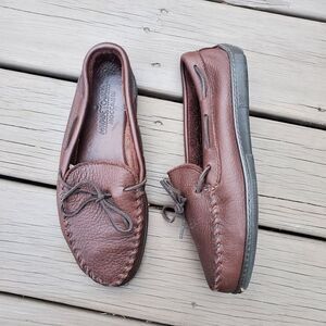Minnetonka Moccasins Brown Moosehide Leather Classic Moc Toe Tie Front Moccasins